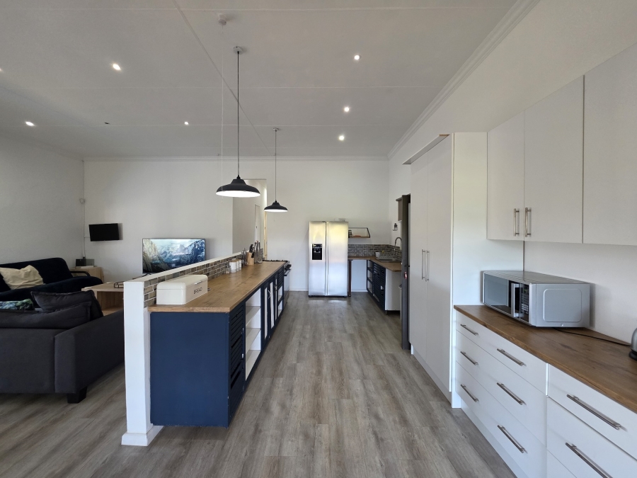 4 Bedroom Property for Sale in C Place Eastern Cape